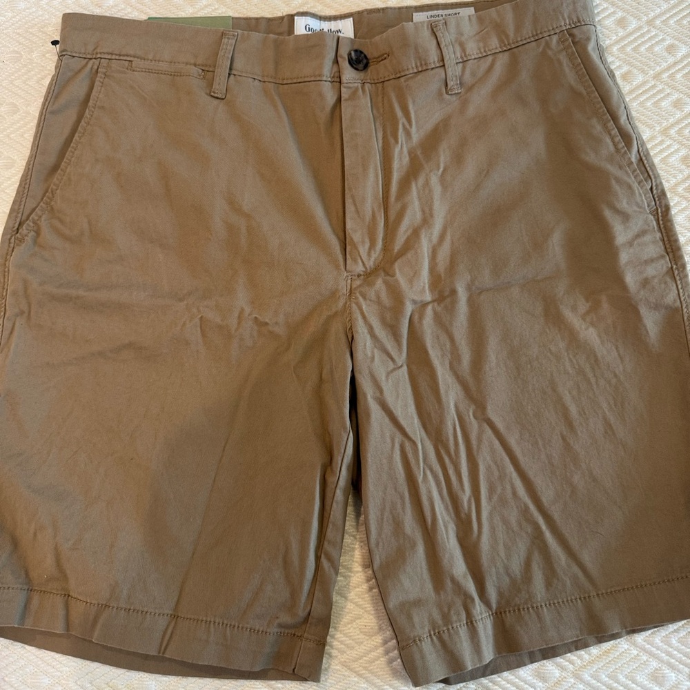NWT Men's Tan Shorts